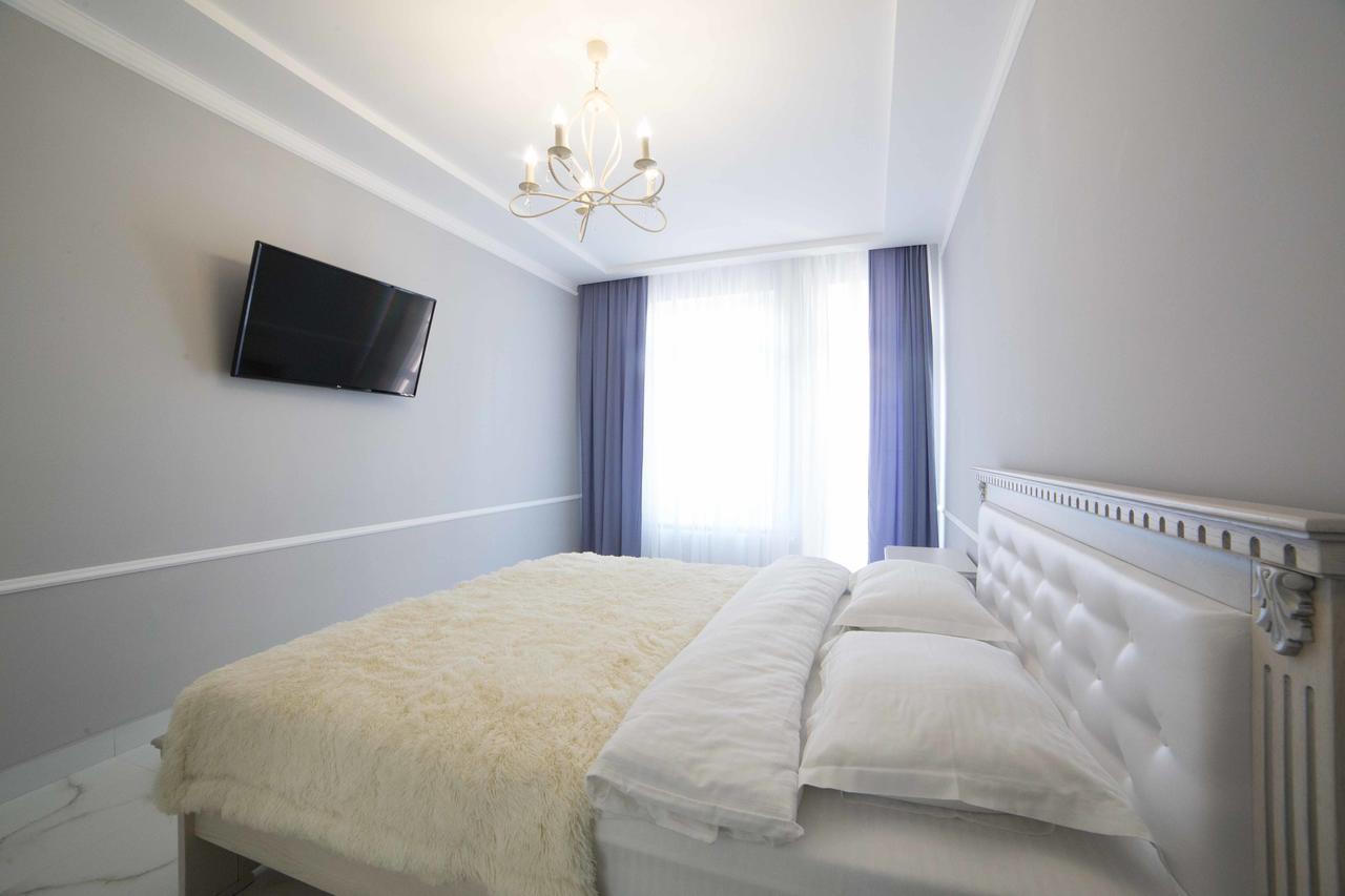 Leogrand Apartments On Kulisha 36 Лвив Екстериор снимка